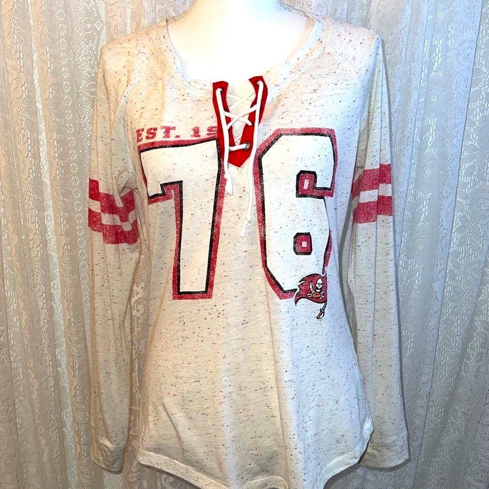 TAMPA BAY Buccaneers Top